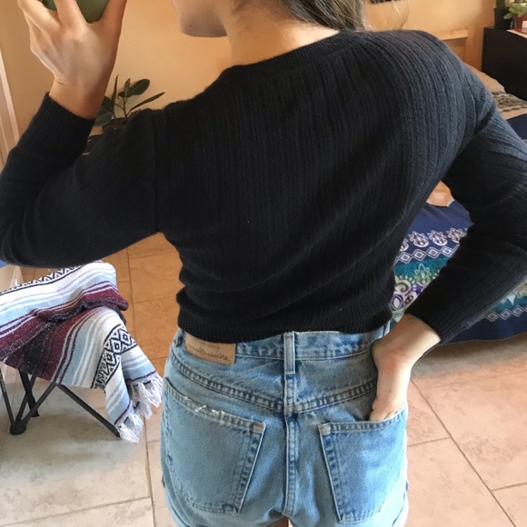 Recycled Cashmere Cropped Sweater - Picture 2 of 4